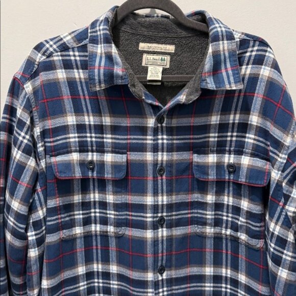 L.L.Bean fleece-lined flannel shirt, blue plaid pattern and traditional fit XL - Picture 2 of 5